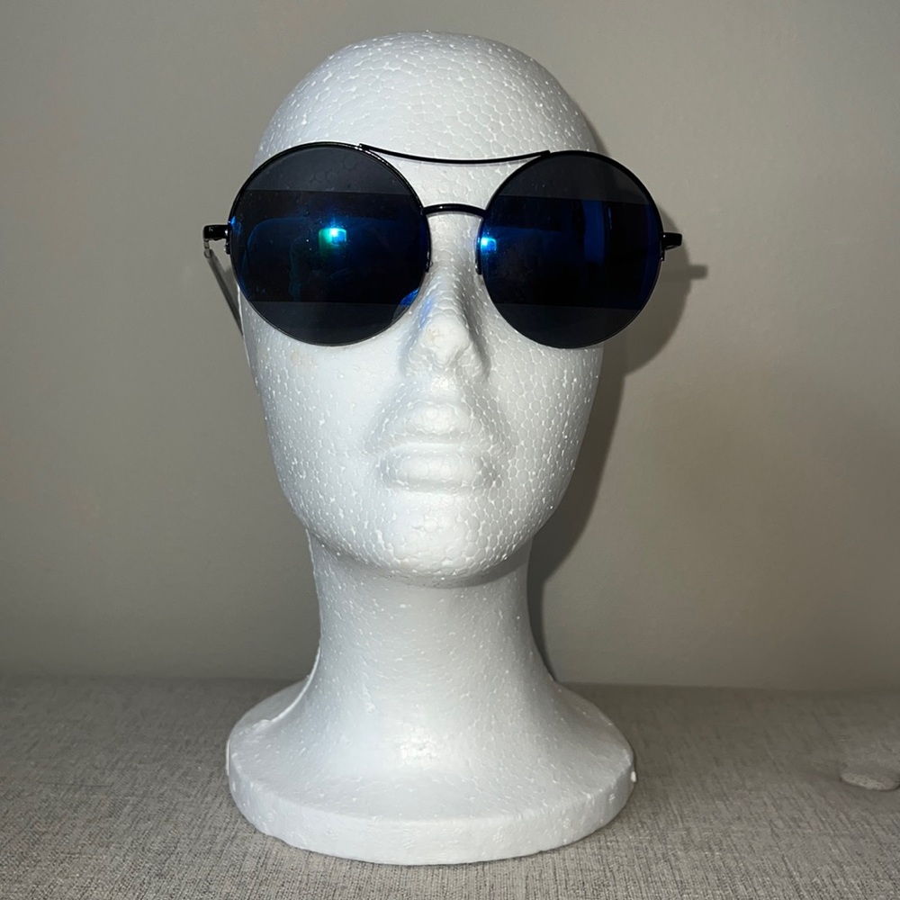 Betsy Johnson Round Sunglasses